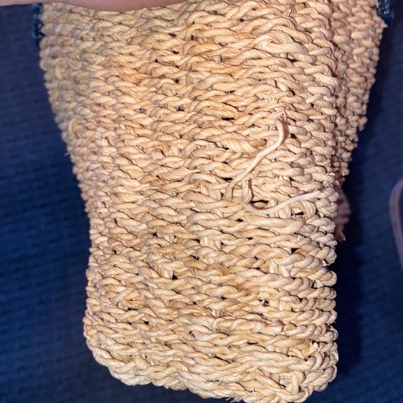 VINTAGE Tommy Hilfiger Small, natural straw Purse - Picture 4 of 7